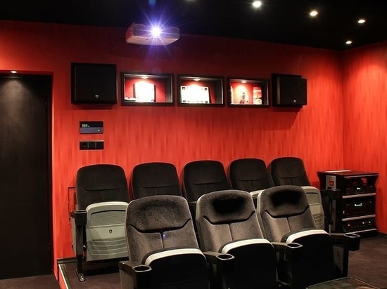  В Енакиево открылся новый современный кинозал