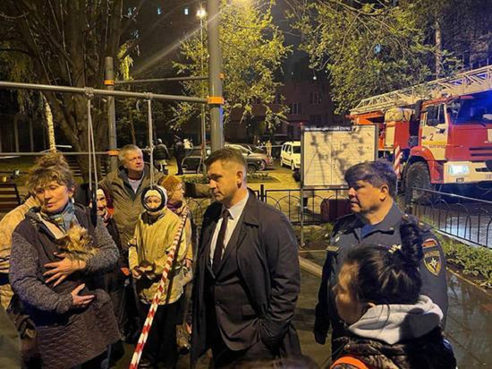 При взрывах в Белгороде повреждения получили десять квартир и восемь машин