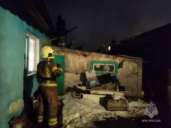 В Красноярске потушили пожар на пивном складе