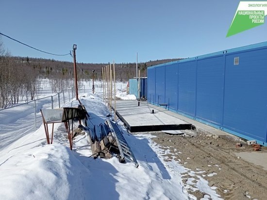 Глава Минприроды Заполярья посетила пометохранилище бывшей птицефабрики «Снежная»