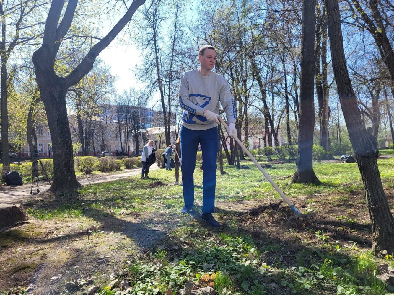 Павел Малков вышел на субботник в Рязани: фото губернатора