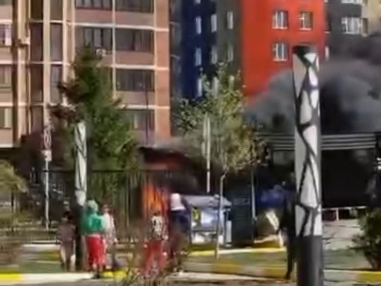 Серьезный пожар произошел во дворе ЖК в Красногорске