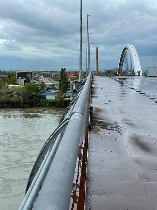 Движение по Яблоновскому мосту в Краснодаре запустят 15 июня