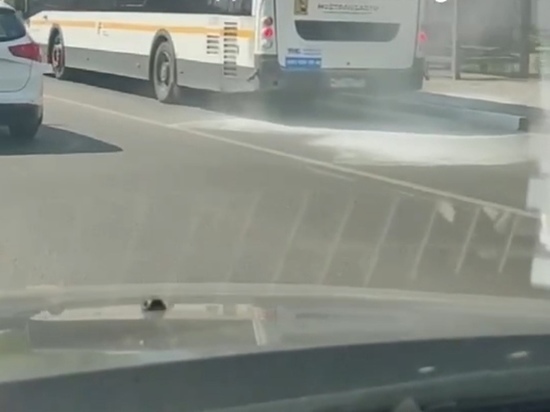 Автобус загорелся в Люберцах