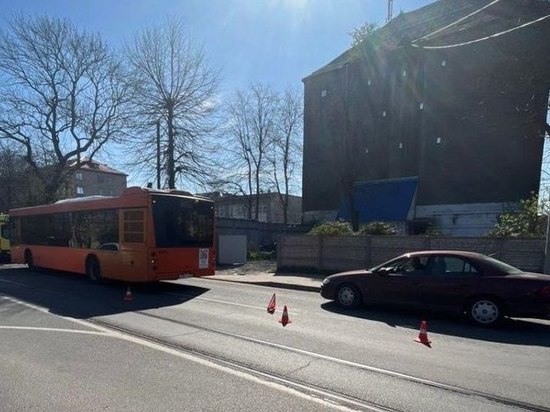В Калининграде в ДТП с автобусом пострадала пенсионерка
