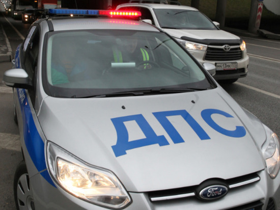 В Москве человек погиб при столкновении трех автомобилей на Киевском шоссе