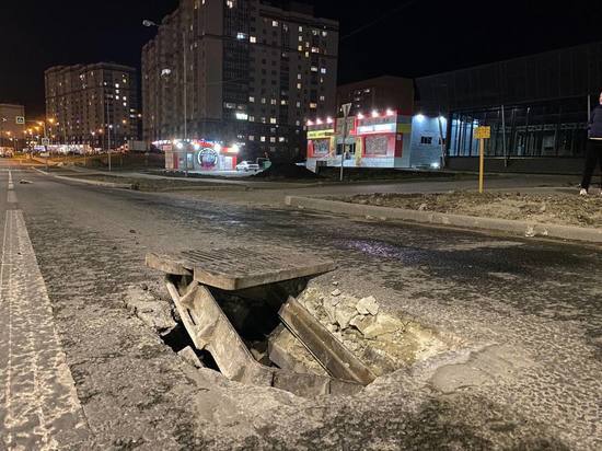 В пензенском Арбеково люк вырвало из дорожного полотна