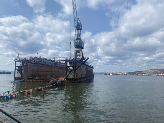 Прокуратура начала проверку после гибели троих рабочих в порту на Сахалине