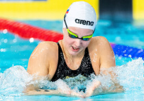 Чемпионат России по плаванию показал мощь 18-летней спортсменки

