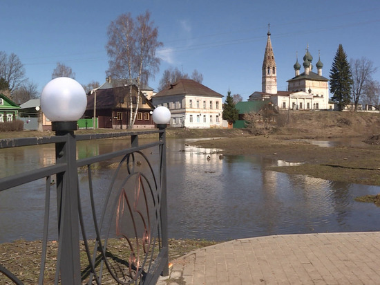 Костромские напасти: в воде не утонули, теперь бы в огне не сгореть...