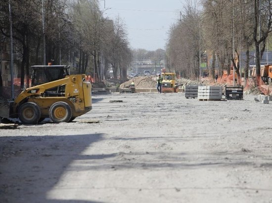 Капремонт улицы Яна Фабрициуса готовятся завершить в августе 2023-го