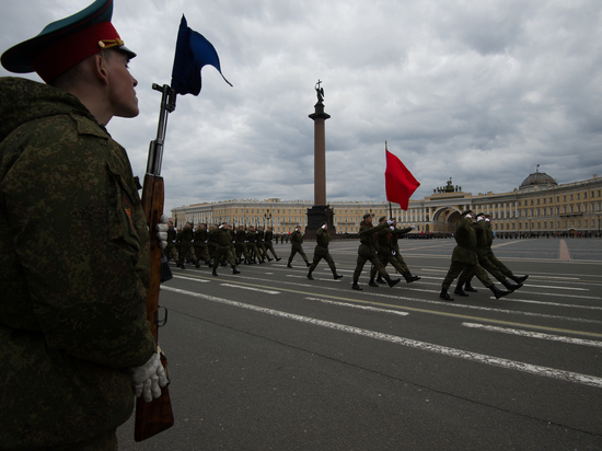 Репетиции Парада Победы перекроют движение в центре Петербурга