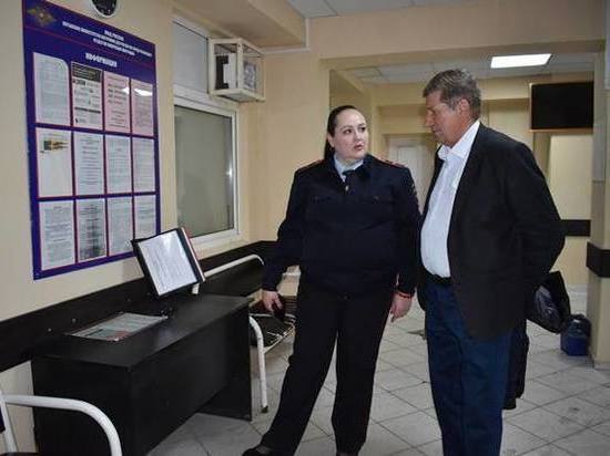 Гендиректор газеты «Кубань Сегодня» проверил работу отдела по вопросам миграции в Прикубанском округе Краснодара