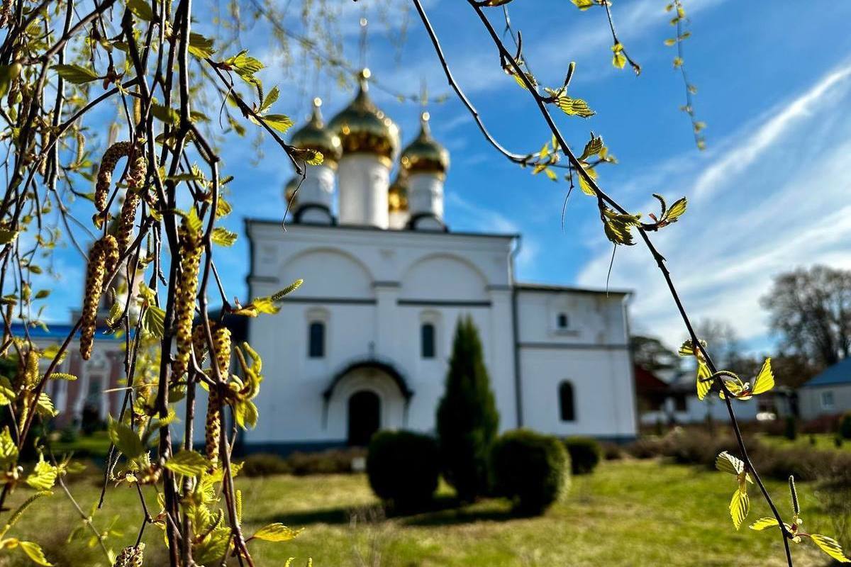 24 Апреля праздник церковный. Крестивший храм.