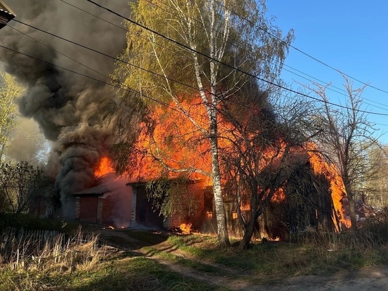 В Волжске вновь горели деревянные дома и постройки