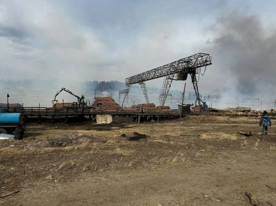 Площадь пожара в селе Забайкалья достигла 1800 квадратных метров