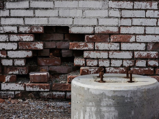Следователи проверят сообщения о халатности сарапульских властей в отношении жильцов дома с обвалившейся стеной