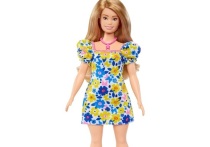 Телеканал CNN со ссылкой на заместителя президента компании Mattel Лизу Макнайт сообщил, что производитель кукол  Барби выпустил свою первую в мире версию куклы Барби с синдромом Дауна