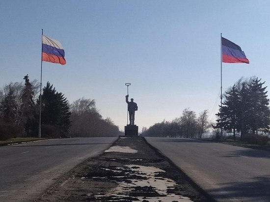 В Мариуполе приступили к восстановлению городского символического памятника