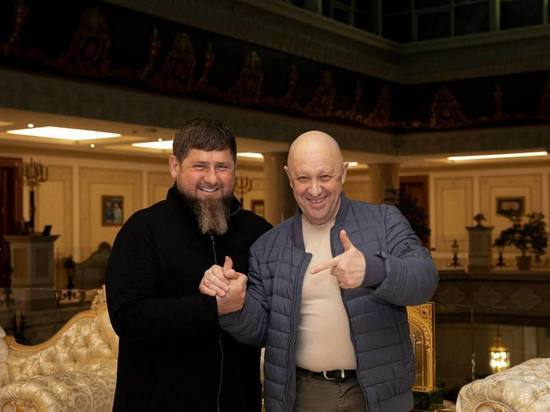 Улыбающийся Кадыров сообщил о решении важного международного вопроса с Пригожиным