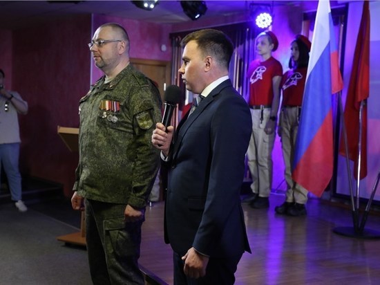 В Норильске командиру отделения и медику «красной зоны» на СВО вручили медаль «За отвагу»