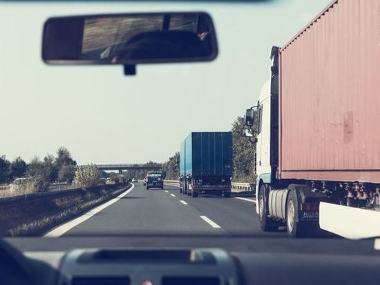 В Якутске ограничили движение для тяжелой автотехники