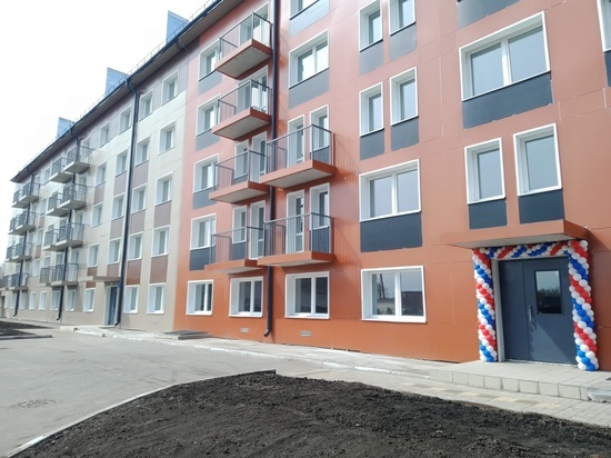 Более 180 жителей Ачинска переехали в новые квартиры из аварийных домов