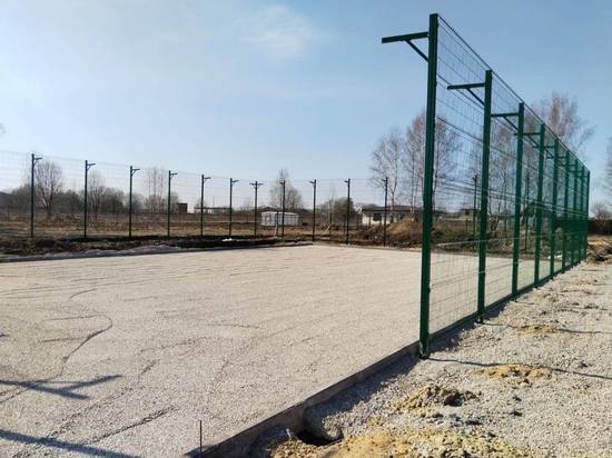 Ход строительства ФОКОТа в деревне Родина проконтролировала глава Псковского района