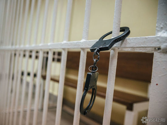 Кемеровчанин топором убил мужчину и выбросил его тело в мусорный контейнер
