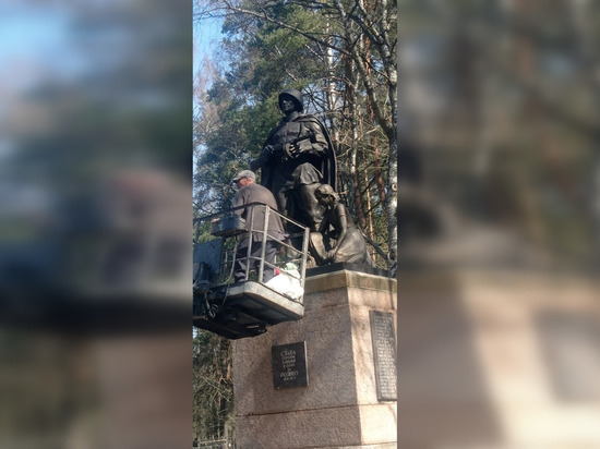 Обновленный монумент на братском захоронении в Приозерске откроют в День Победы