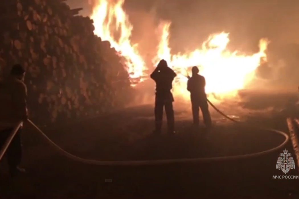 Страшные кадры уничтоженного огнем уральского поселка Сосьва: сгорели почти все дома