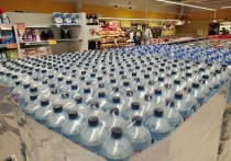 Врач иммунолог-аллерголог Наталья Перова выступила категорически против использования пластиковых бутылок для питьевой воды