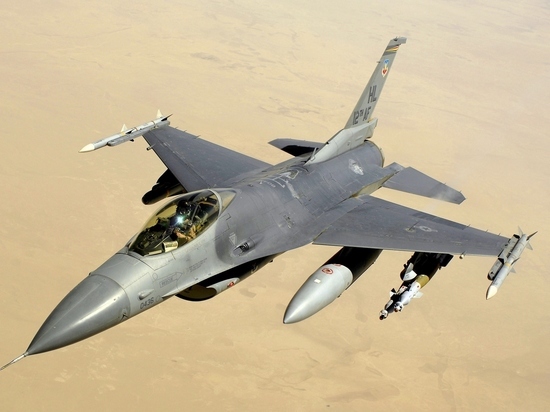 Business Insider: ВС РФ уничтожат украинские аэродромы в случае поставок истребителей F-16