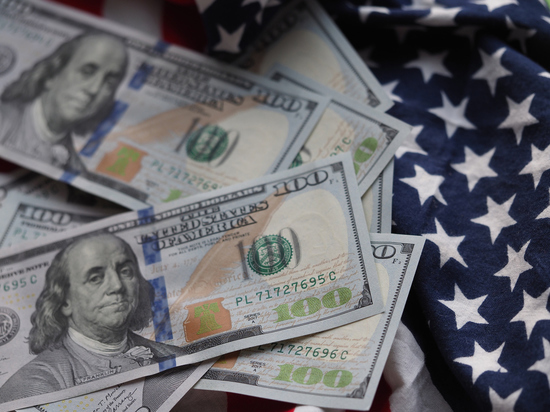 Финансовые эксперты проанализировали перспективы обрушения американской валюты и его последствия