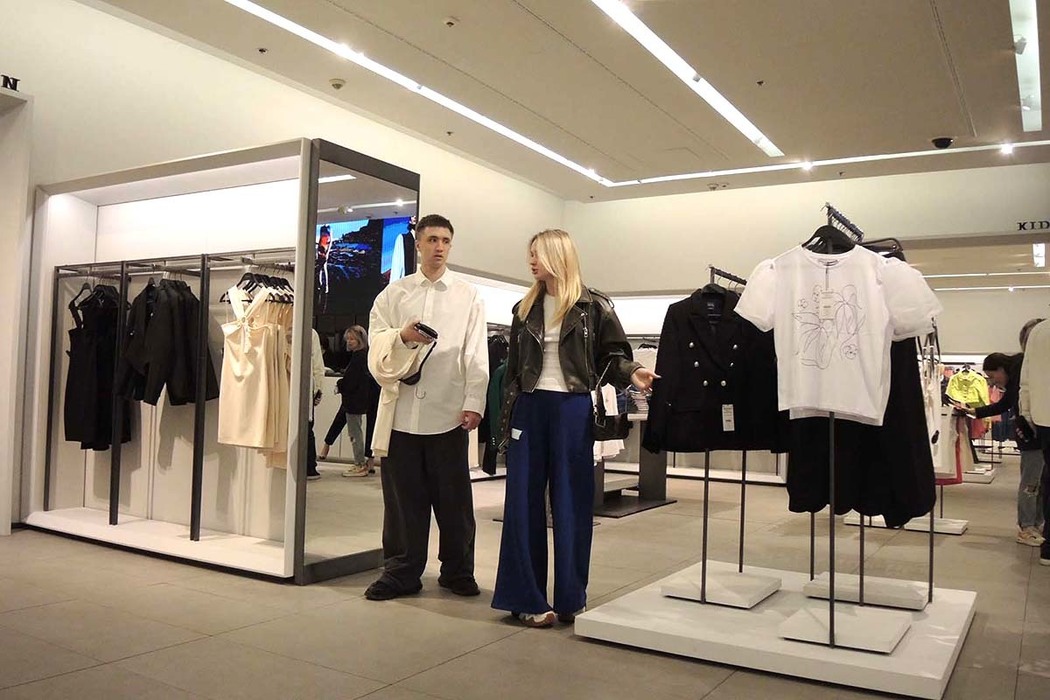 Открывшиеся в Москве магазины-наследники Zara разочаровали покупателей: кадры скудного ассортимента