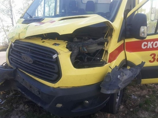 Врач и пациент скорой помощи пострадали при столкновении с ГАЗелью в Татарстане
