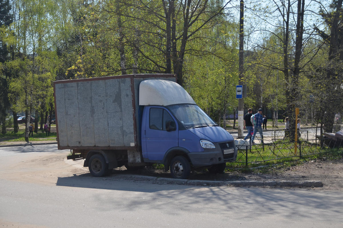 В Твери за день 171 водитель получил штраф за парковку на газоне - МК Тверь