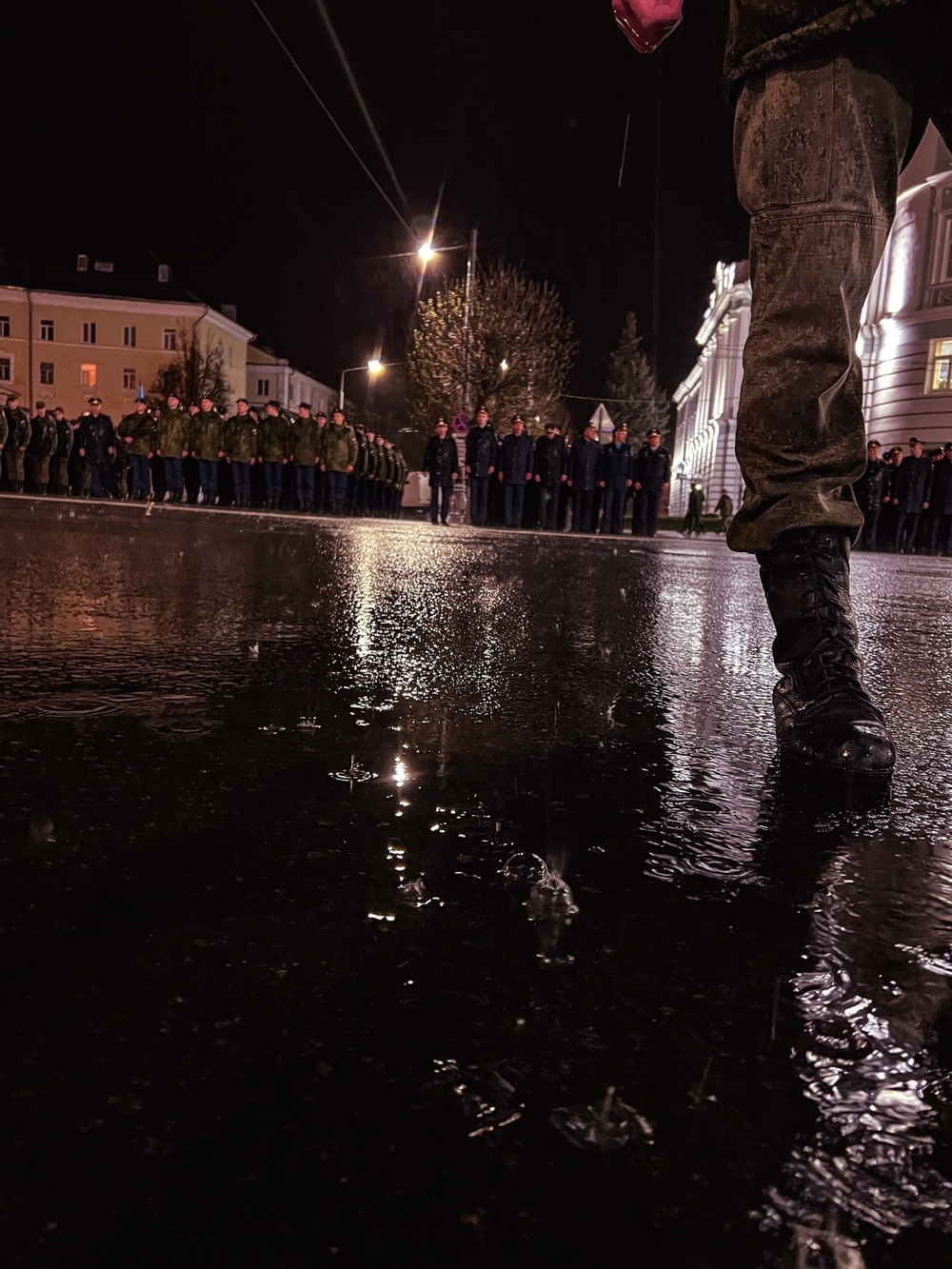 Репетиция парада Победы в Твери: первая и под дождем