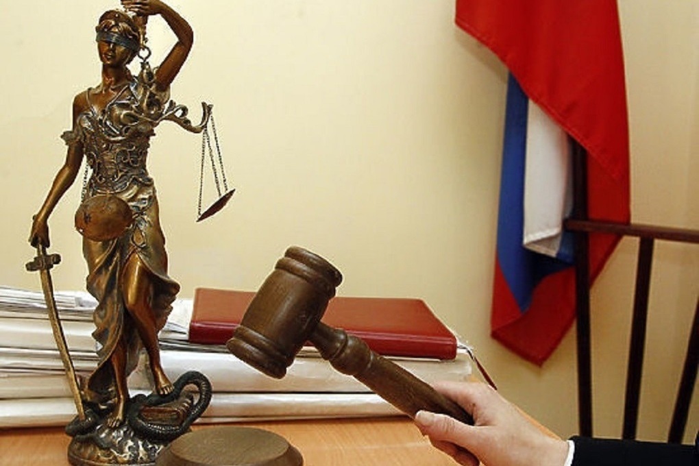 Костромской суд ограничил в свободе мужчину, за пинок под зад соседке