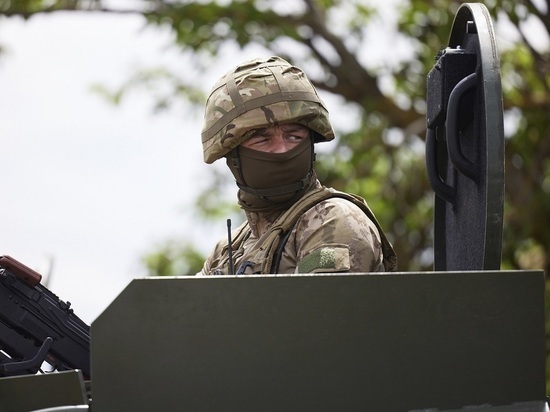 Польский генерал Скшипчак: ВСУ должны вести встречные бои в Донбассе, чтобы одолеть Россию