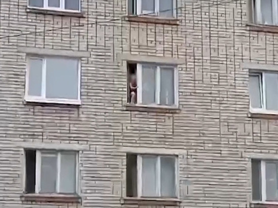 В Рыбинске накажут родителей, малолетние дети которых «тусили» в открытом окне