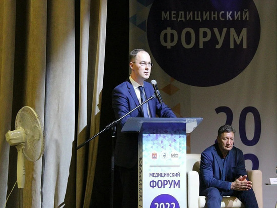 Министр здравоохранения Калининградской области поздравил сотрудников скорой помощи