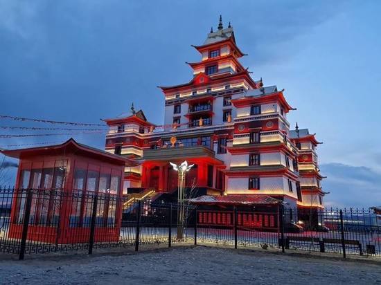 Путин  поздравил жителей Тувы с открытием буддийского монастыря