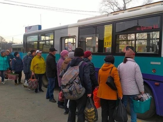 Первые автобусы сегодня повезли дачников из Комсомольска-на-Амуре