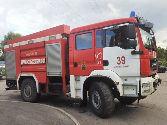 Во Фрунзенском районе загорелся склад