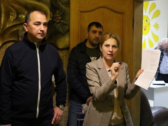 Оксана Козлитина встретилась с жителями приграничного села Середа Белгородской области