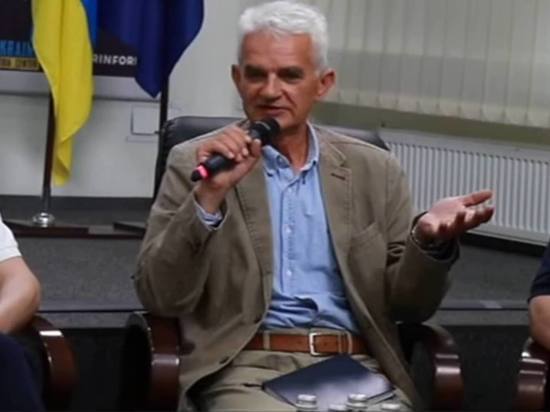 Украинский военный эксперт Мельник заявил о трех этапах "захвата" Крыма