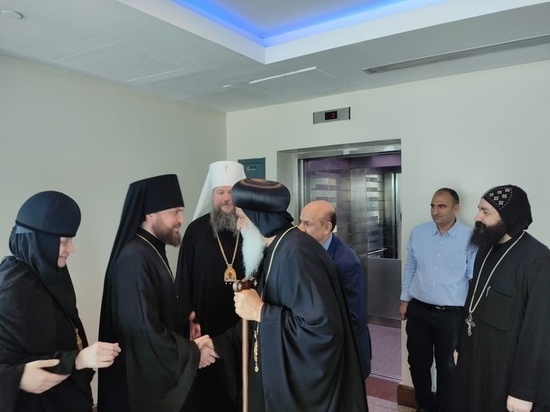 Новгородские епископ Арсений и архимандрит Митрофан отправились в Египет с рабочим визитом
