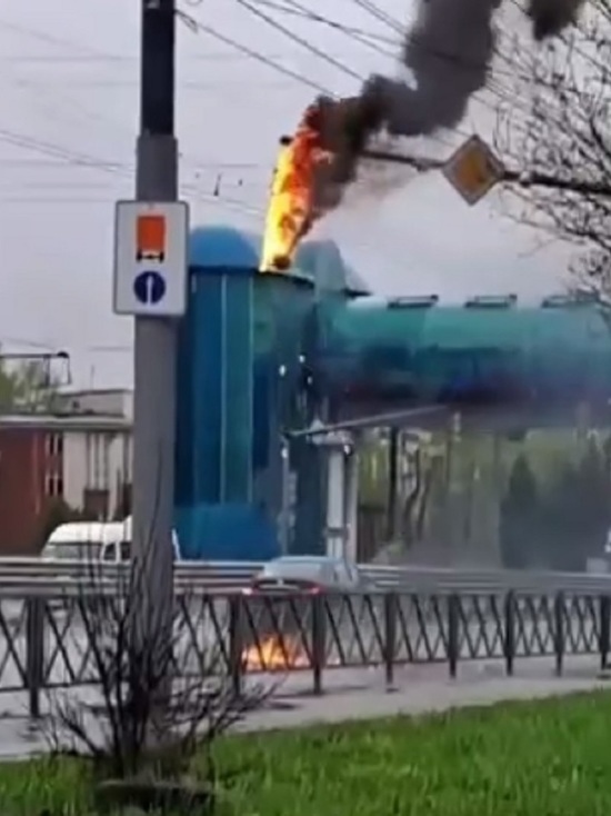 В Ярославле полыхал светофор на Московском проспекте
