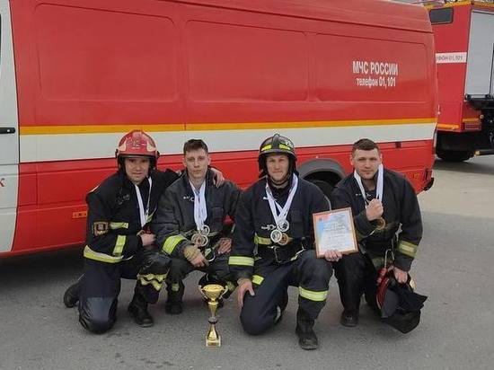 Огнеборцы из Заполярья победили в соревнованиях СЗФО в Петрозаводске